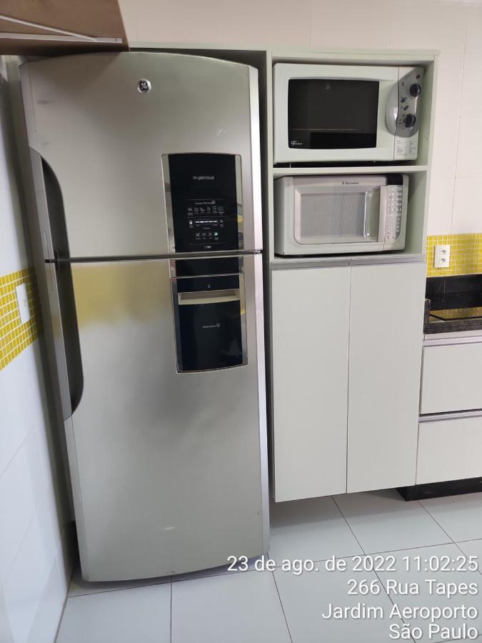 House For 12 People Near Aeroport Pousada