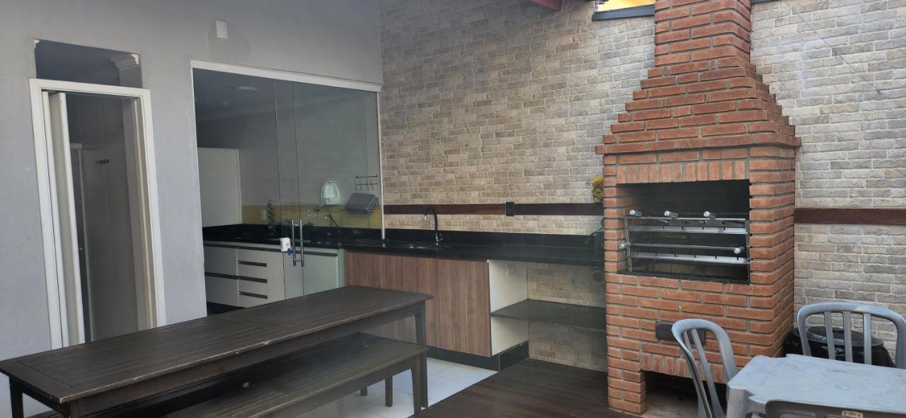 House For 12 People Near Aeroport São Paulo