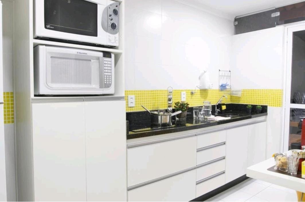 House For 12 People Near Aeroport